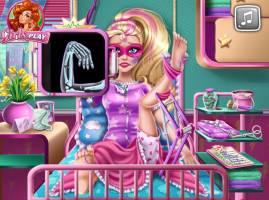 Superhero Doll Hospital Recovery - screenshot 2